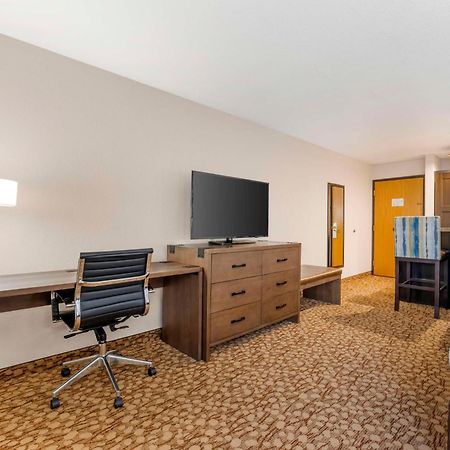 Best Western Plus Mill Creek Inn Салем Екстериор снимка