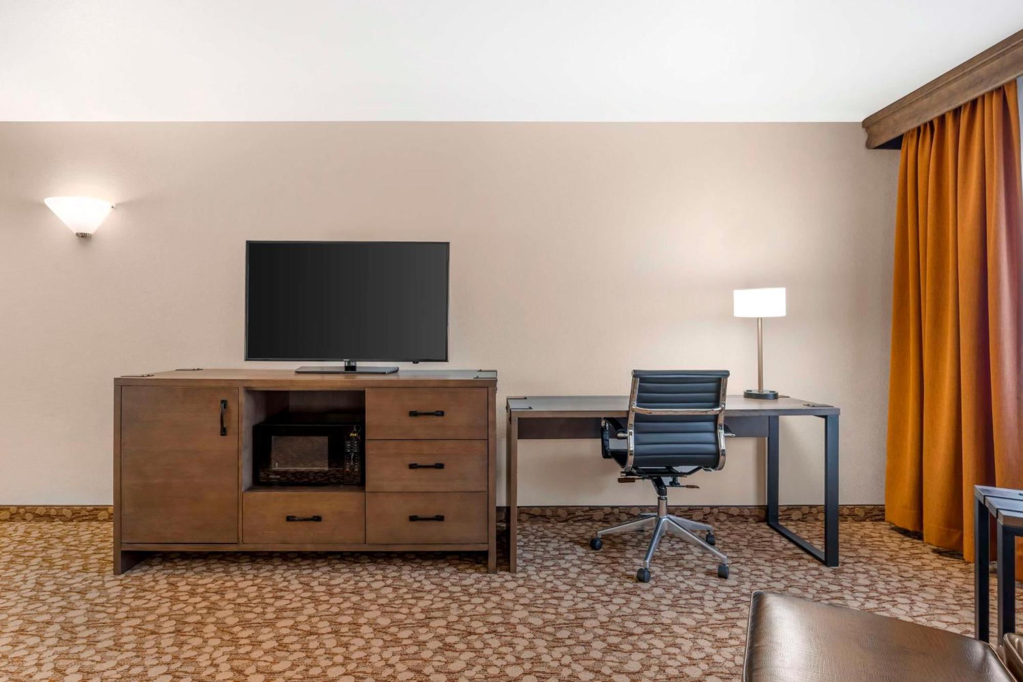 Best Western Plus Mill Creek Inn Салем Екстериор снимка