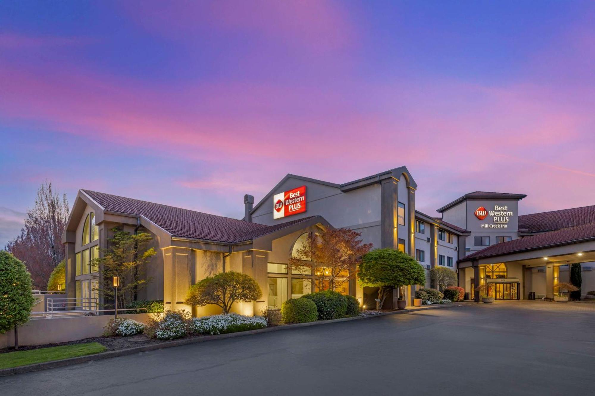 Best Western Plus Mill Creek Inn Салем Екстериор снимка